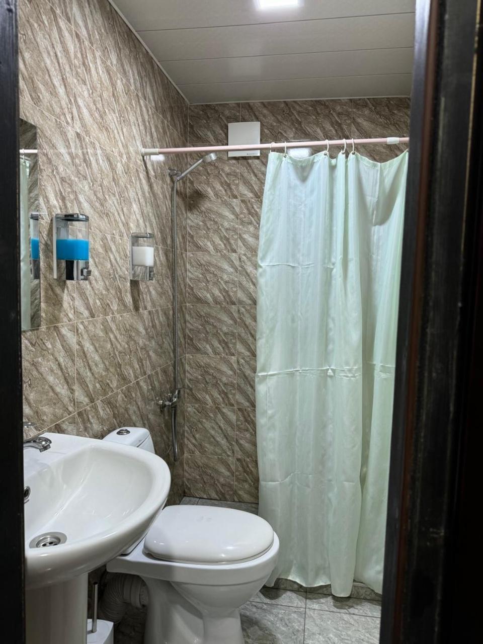 فندق سكيب تبليسي المظهر الخارجي الصورة